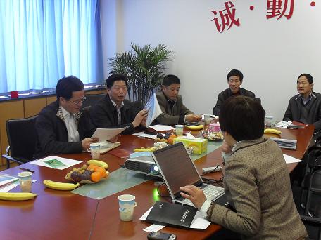 區(qū)政府農(nóng)業(yè)局考察亞克藥業(yè) 幫助解決企業(yè)實(shí)際問題